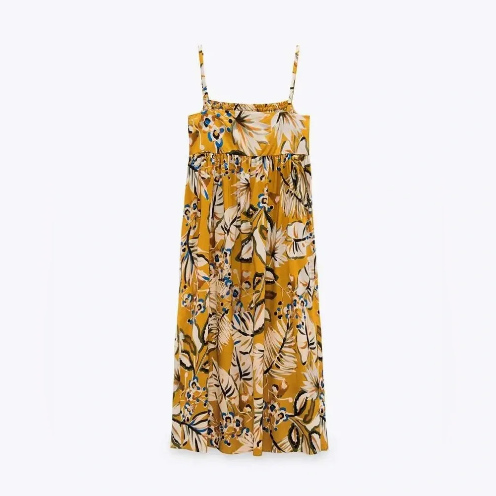 NWT Zara floral smocked sundress. Size XS. - Picture 5 of 7